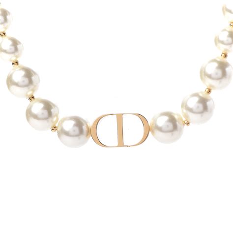 dior necklace with pearl